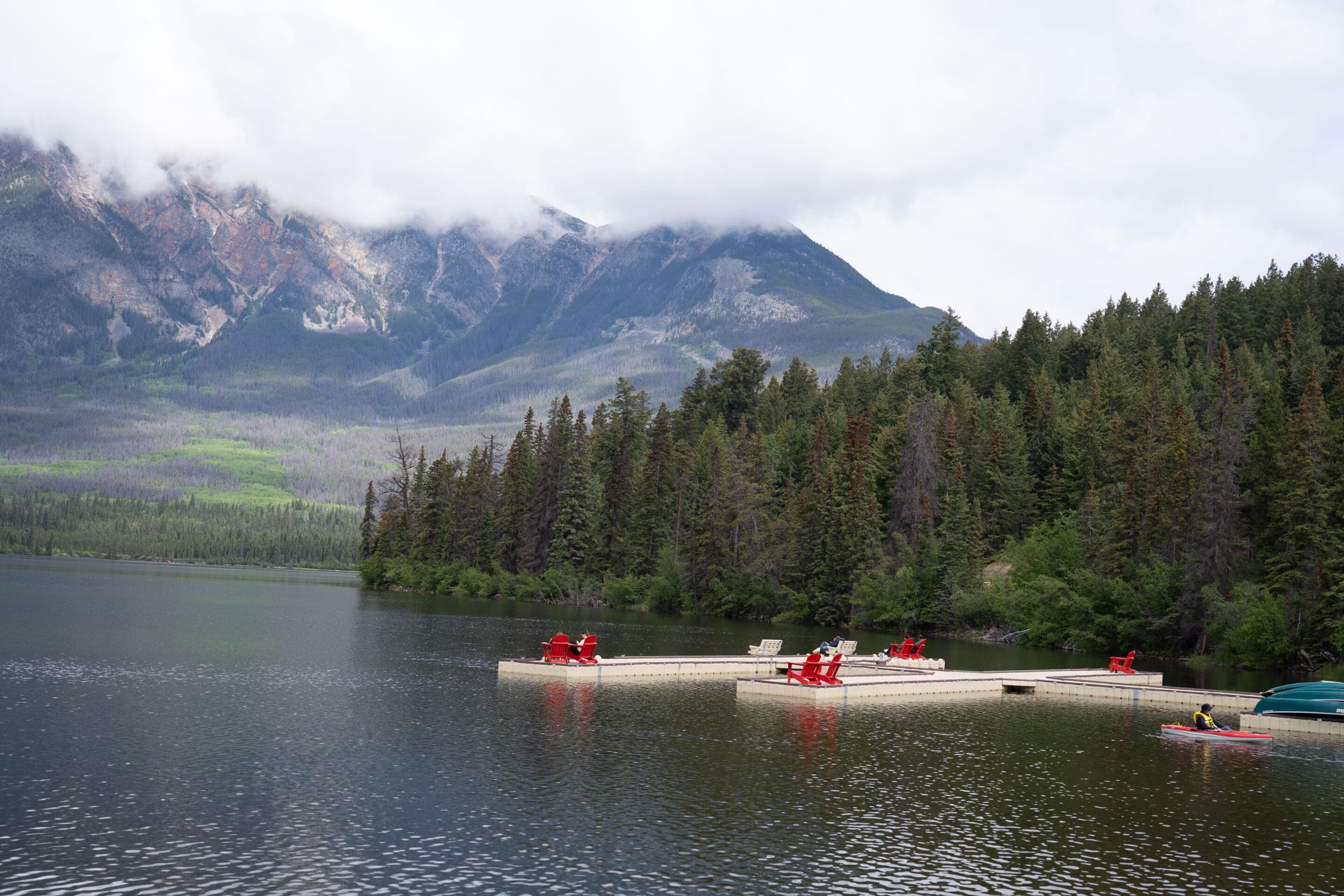 pyramid lake canada